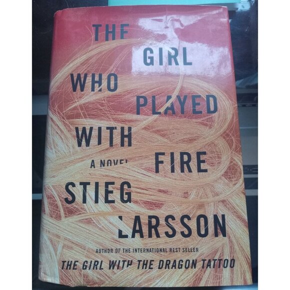 The Girl Who Played with Fire by Stieg Larsson – 2011 Thriller PB VG+ - Picture 1 of 2
